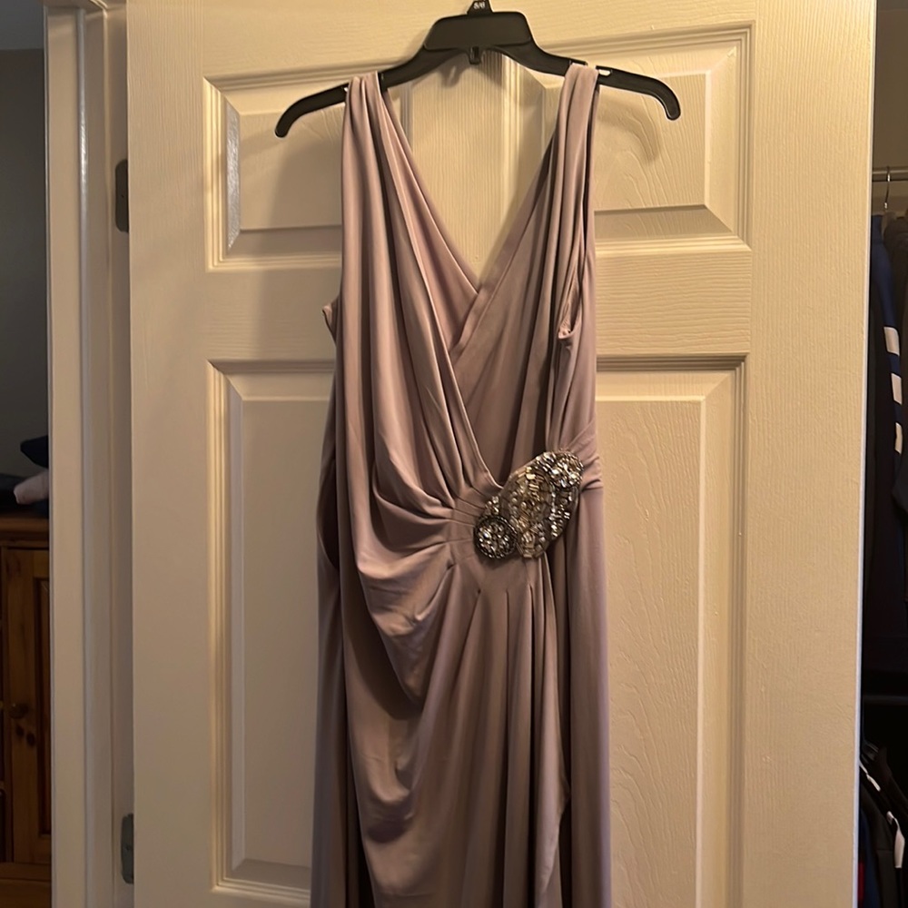 Formal dress, full length, beautiful and comfortable